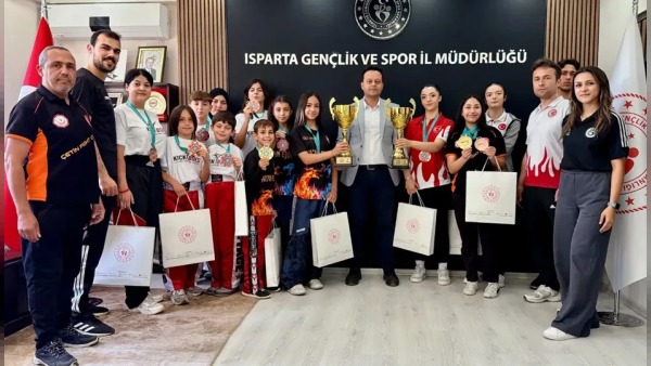 Ispartalı sporcular 45 ülkeden 2 bin 985 katılımcılı WAKO Dünya Kupası’nda dereceler kazandı
