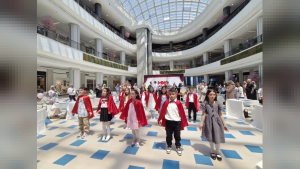Minik Kalemlerden Büyük Hikâyeler kitapları Erzurum MNG AVM’de imzalandı