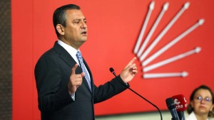 CHP'de kurultay düğümü yargıya taşınıyor! Olağanüstü kurultay için mahkeme başvurusu yapılacak