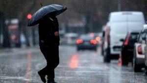 Meteoroloji'den yeni hava durumu uyarısı: Kuvvetli sağanak ve sert rüzgâra karşı tedbir çağrısı